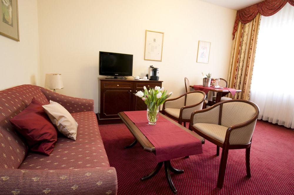 Theaterhotel & Suites Wien Екстер'єр фото